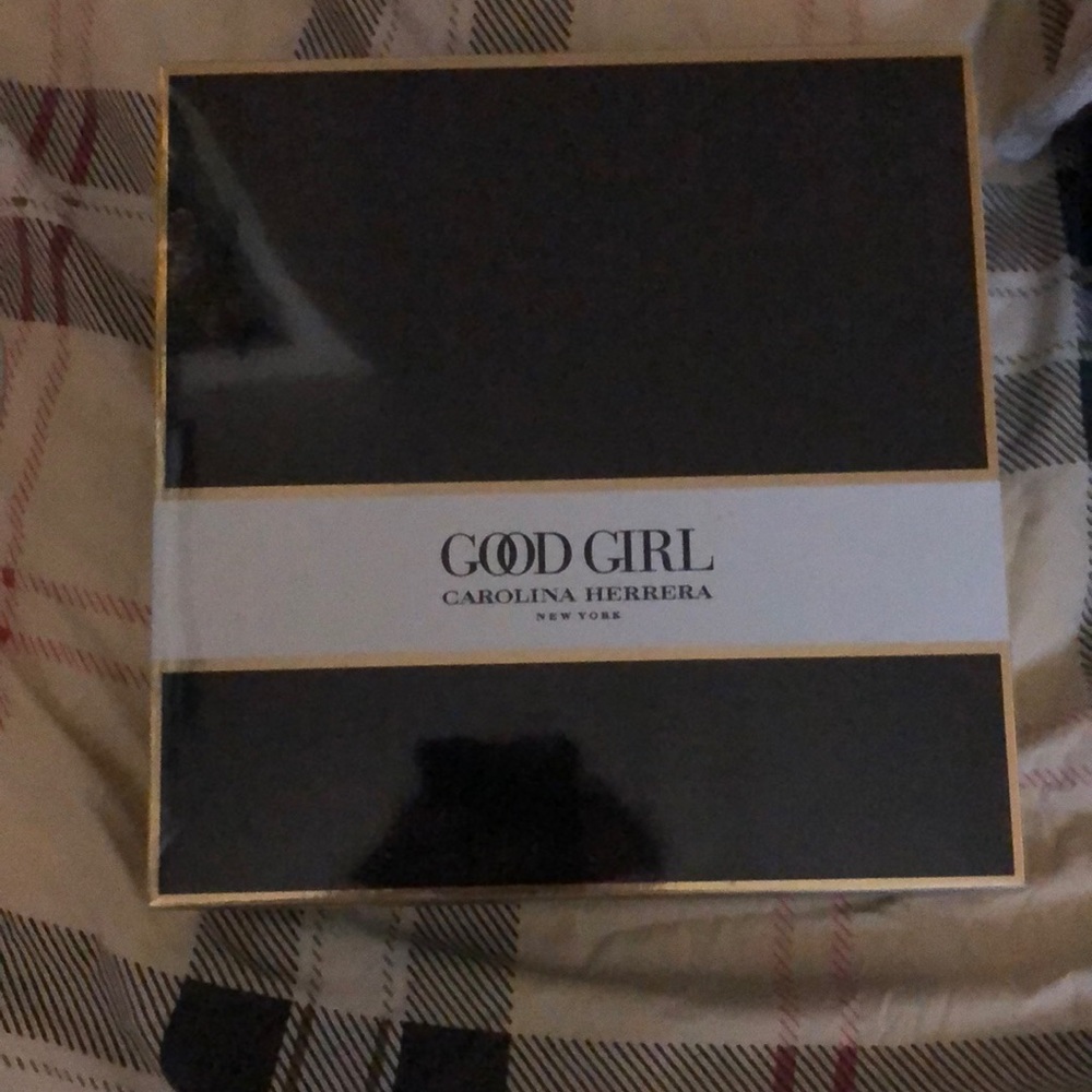 Good girl Carolina Herrera